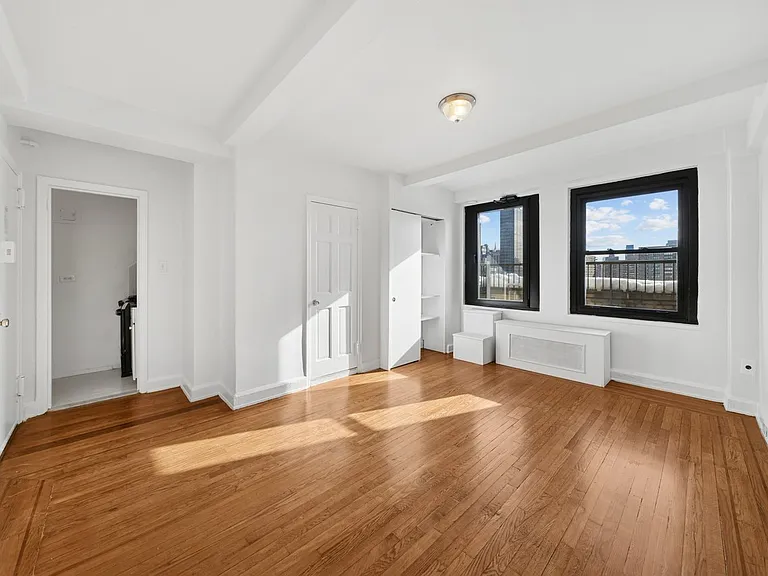 253 W 72nd St #2204 — Photo 5