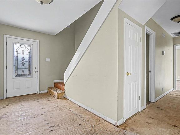 3rd image of 41570 Salva Rd