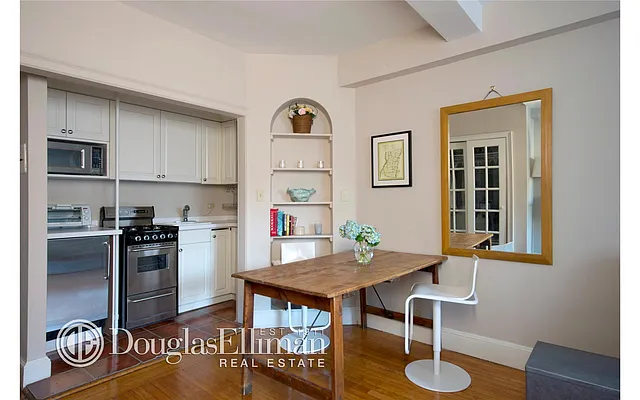 Sold by Douglas Elliman | media 7