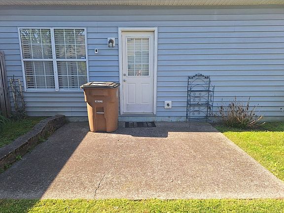5th image of 4415 Greenfern Way