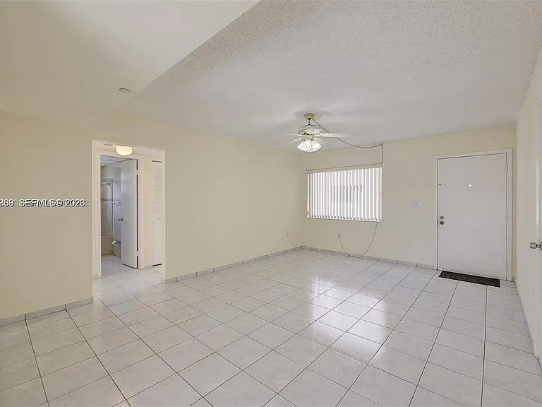 8650 SW 133rd Avenue Rd #312 — Photo 4