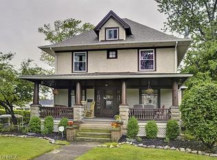 1992 Wooster Rd, Rocky River, OH 44116