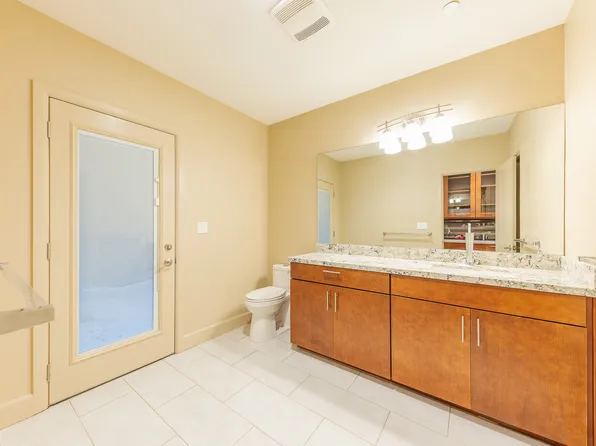 2073 Pasadena Glen Rd, Pasadena, CA 91107