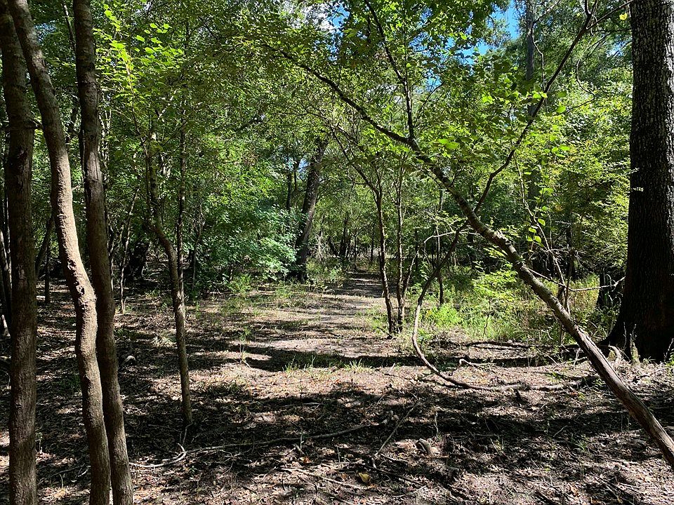 2nd image of 72 Northwest Way