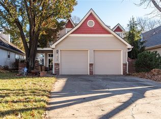 1408 Stone Meadows Dr, Lawrence, KS 66049