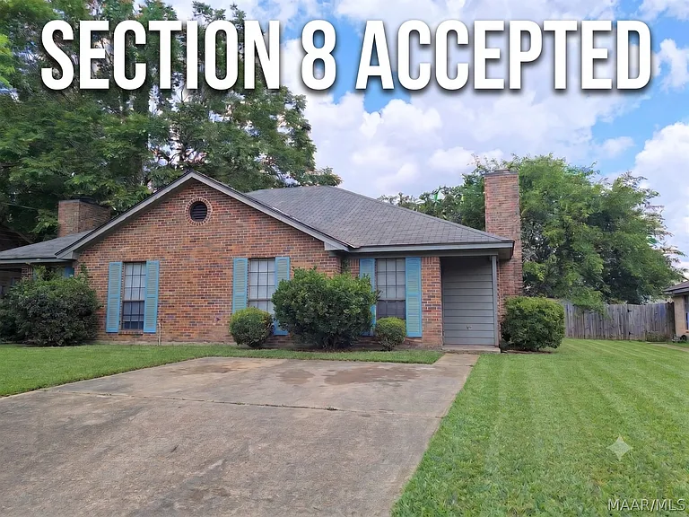 3773 Gas Light Curv — Photo 1