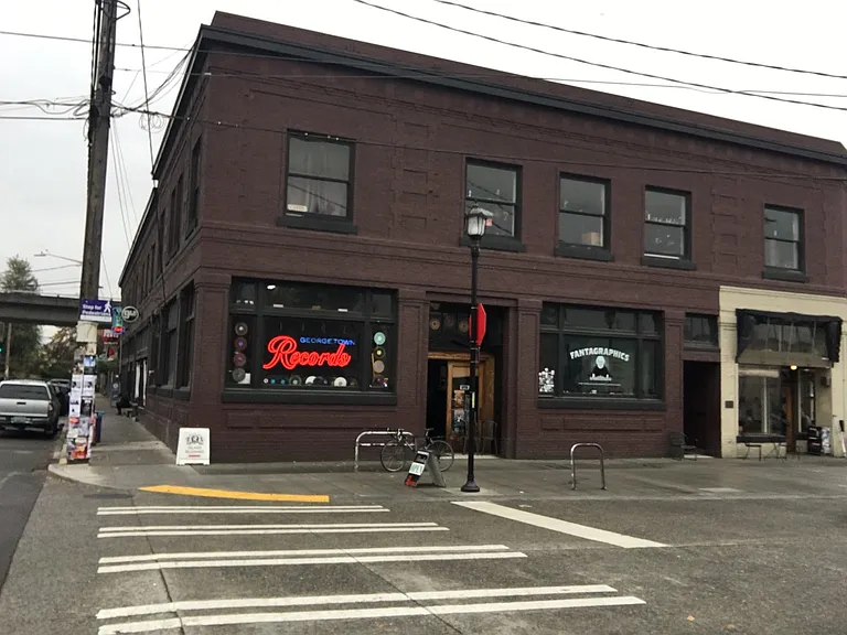 5411 13th Ave S #B — Photo 3