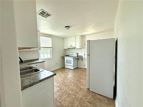 5th image of 1010 Lesan Dr