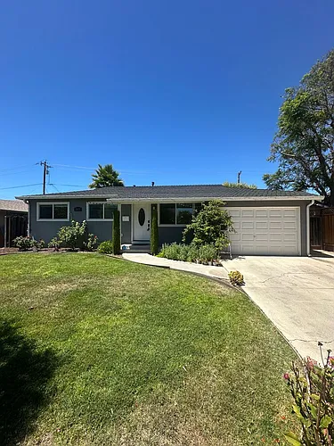 2615 Camloop Dr Photo 1