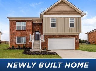 376 Grand Oak Blvd, Shepherdsville, KY 40165