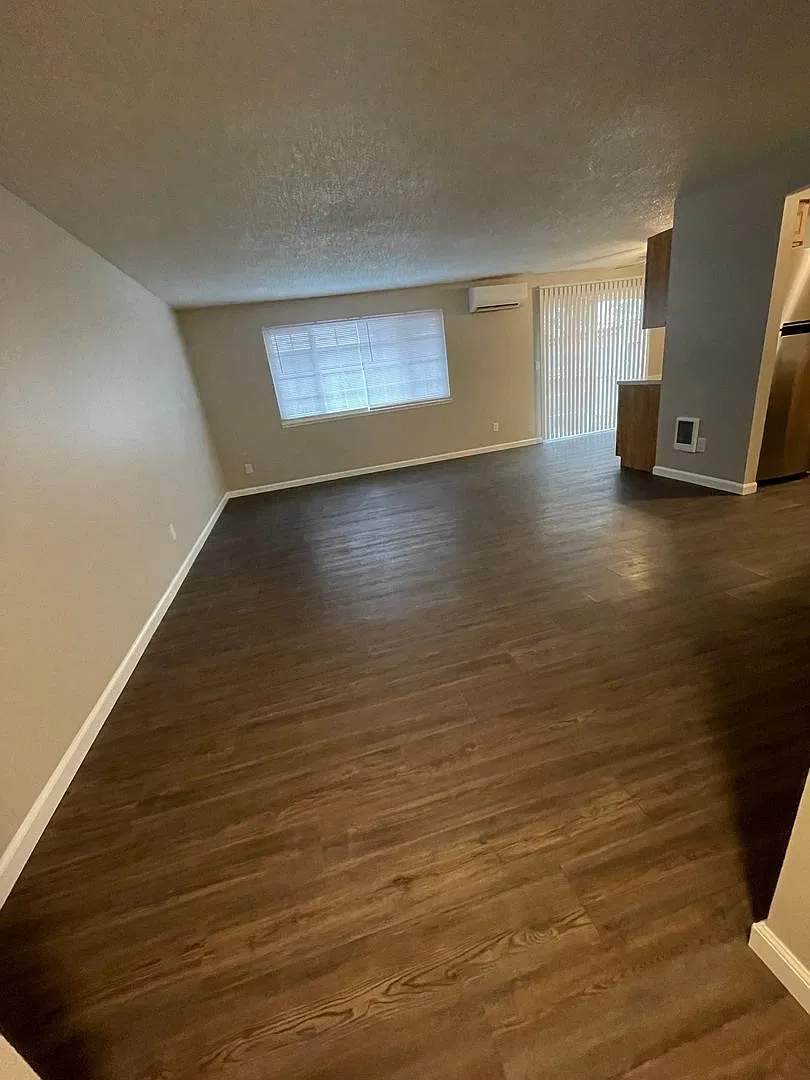 Albany Meadows Apartments — Photo 3