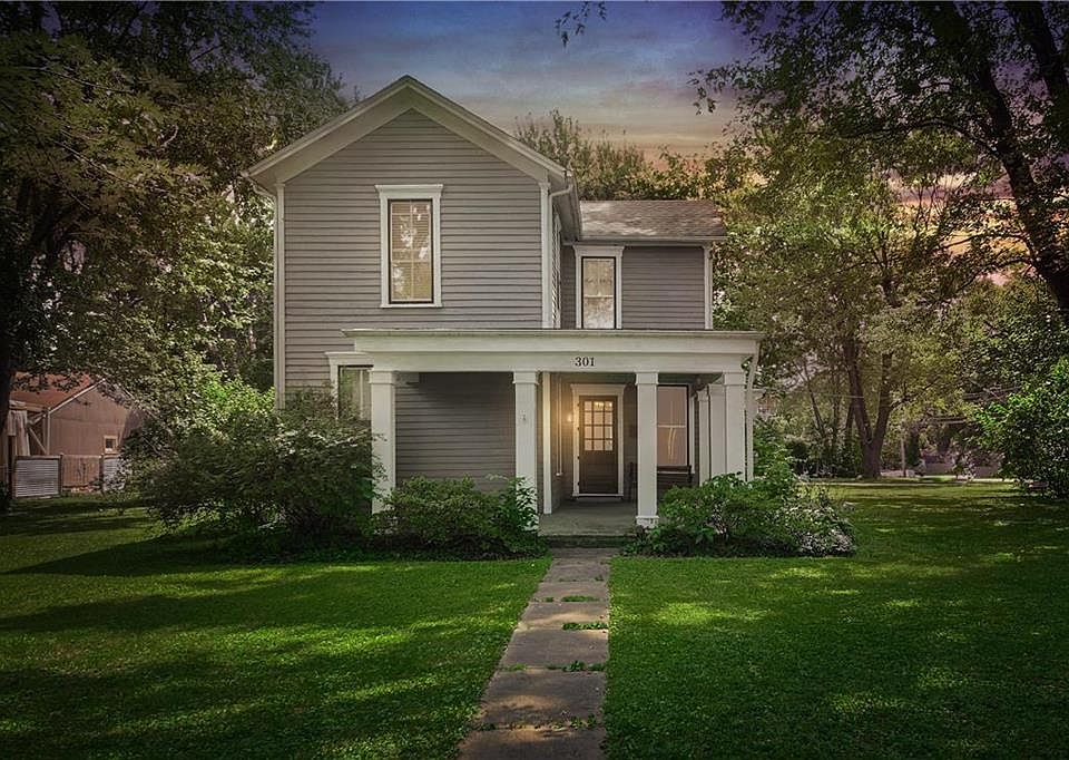 301 NE Douglas St, Lees Summit, MO 64063 Zillow