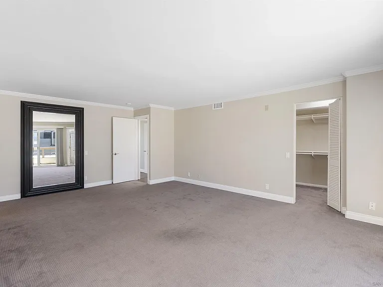 748 Isthmus Ct — Photo 23
