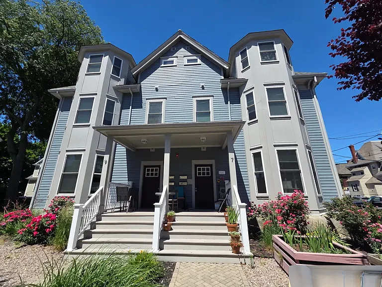7 Sparhawk St #4 — Photo 1