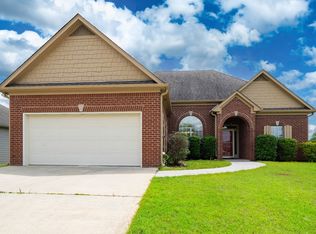 800 Waterford Cir, Calera, AL 35040