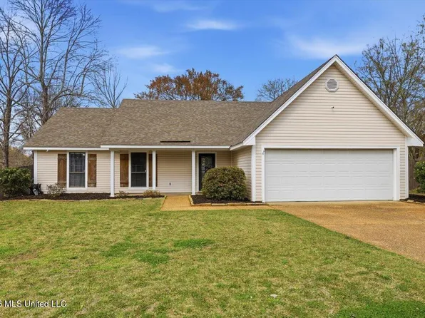 636 Live Oak Dr, Madison, MS 39110