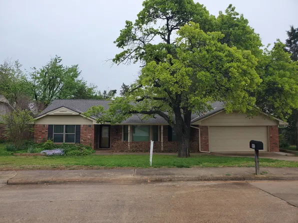 912 E 10th St, Edmond, OK 73034