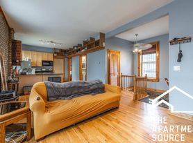 1349 N Washtenaw Ave