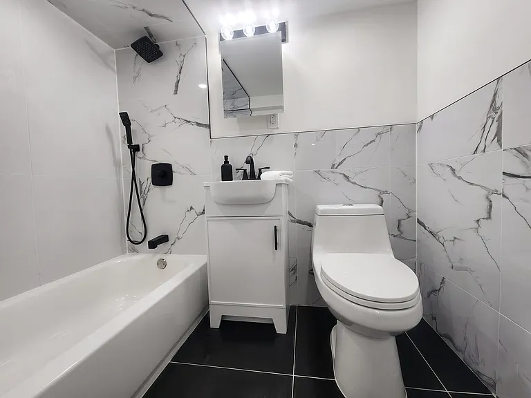 492 Van Buren St #4 — Photo 12