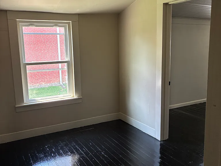 122 S Main St — Photo 15