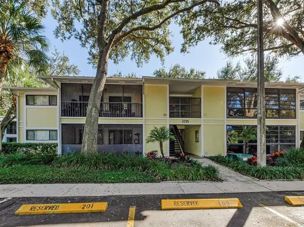 3295 Fox Chase Cir N APT 104, Palm Harbor, FL 34683