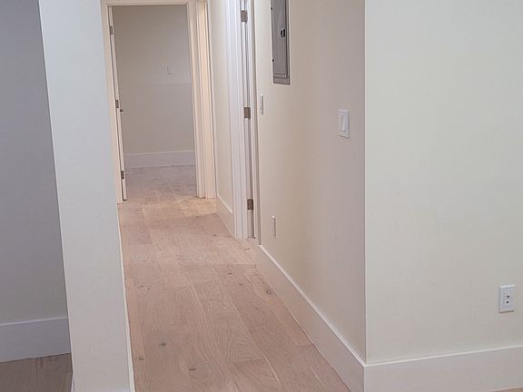 4th image of 1616 Taylor St #D