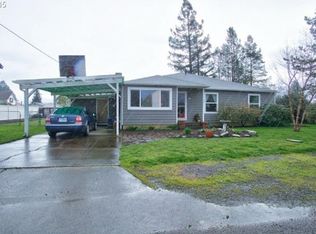 255 S Cedar St, Yamhill, OR