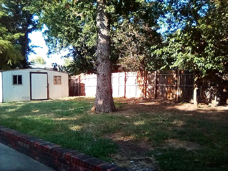 7725 NW 20th St — Photo 17