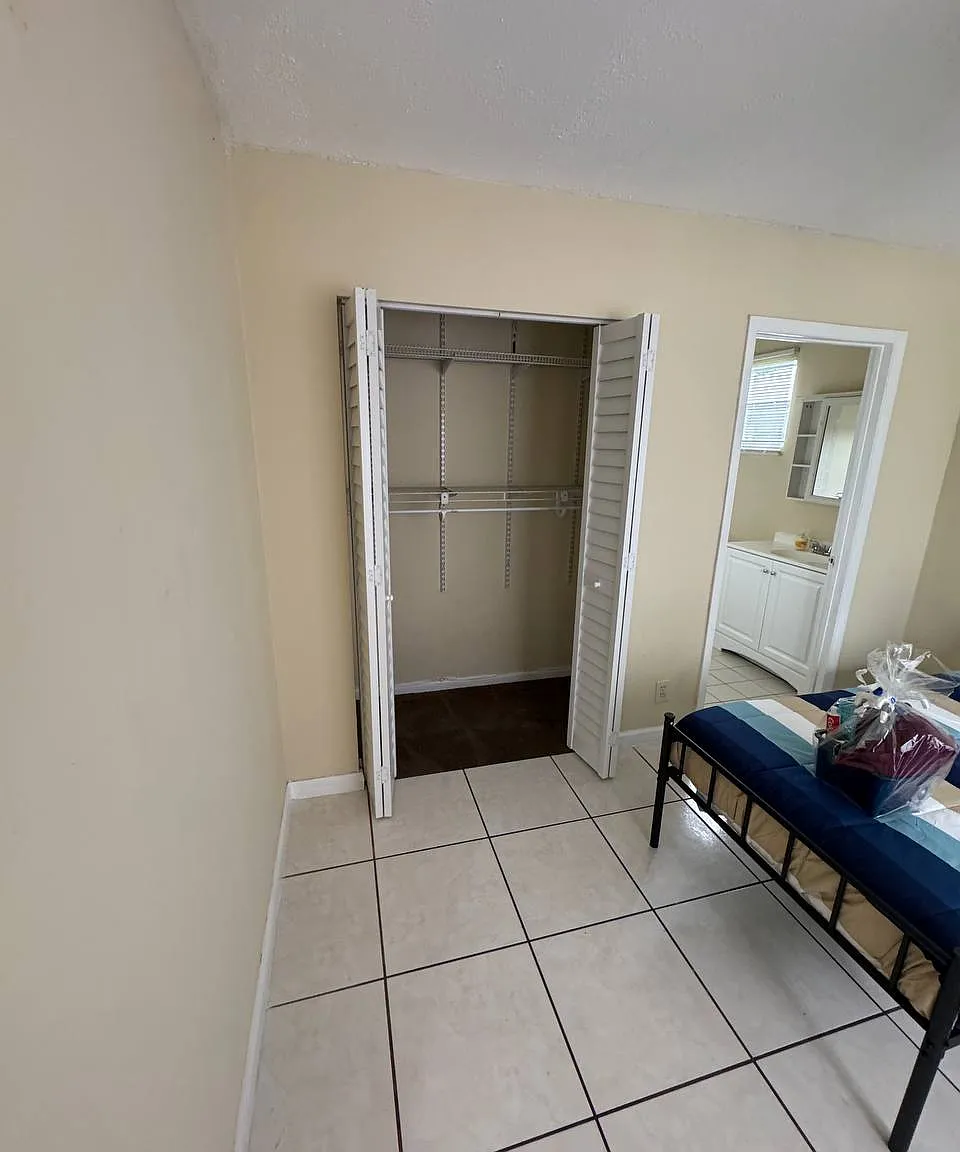 4 bed, 1732 sqft, $850 — Photo 1
