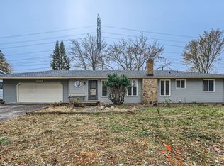 2084 Shale Ln, Eagan, MN 55122