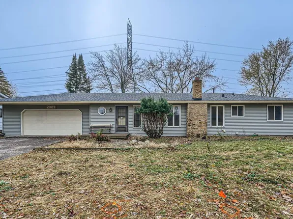 2084 Shale Ln, Eagan, MN 55122
