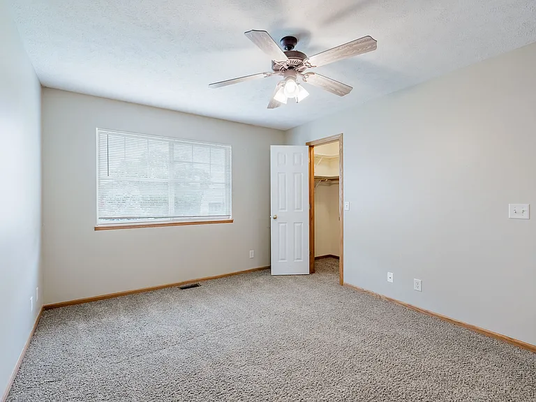8804 Sicily Ln — Photo 30