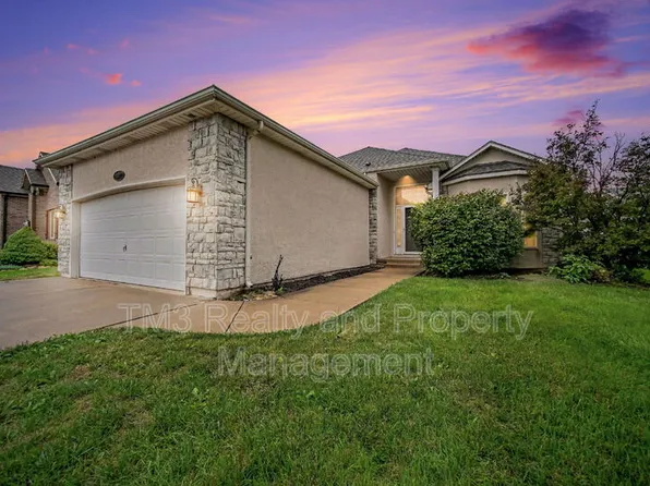 21922 W 121st Ter, Olathe, KS 66061