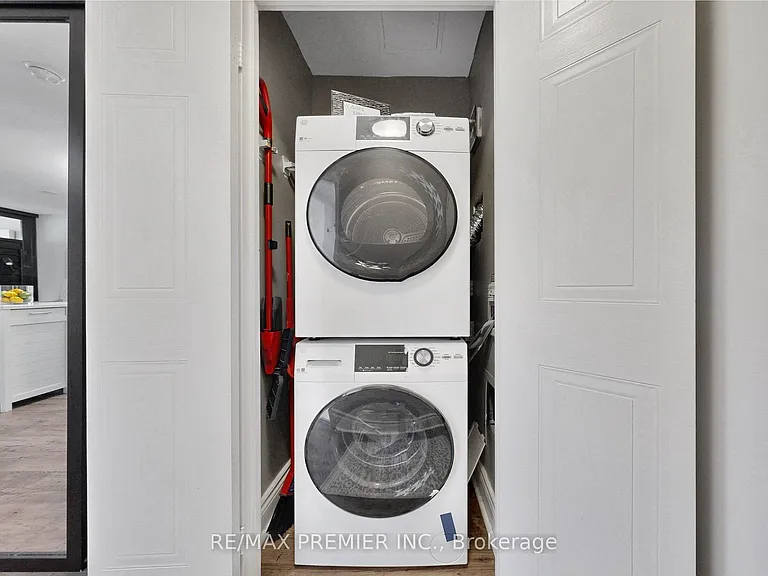 95 Prince Arthur Ave #Penthouse 824 — Photo 7