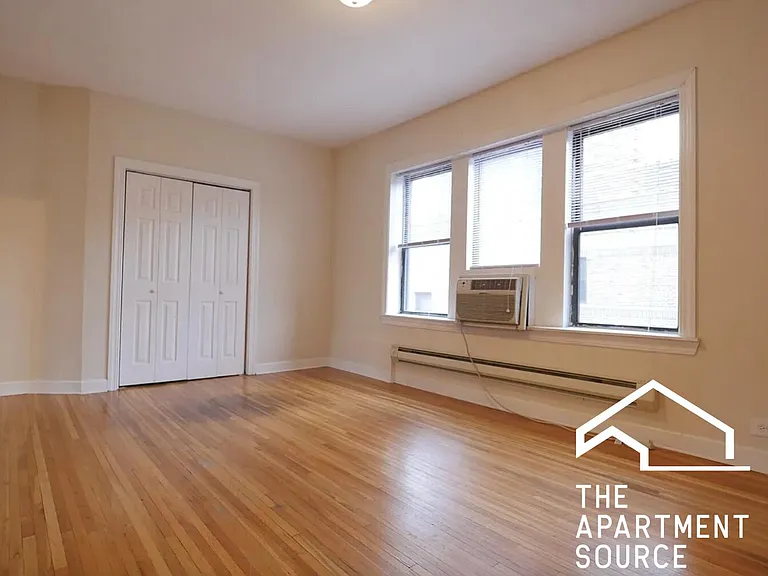 3722 N Pine Grove Ave #2 — Photo 6