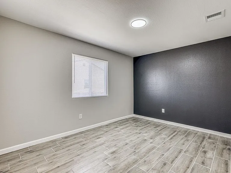 10028 Cross St — Photo 80