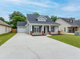 109 Creekstone Trl, Calera, AL 35040