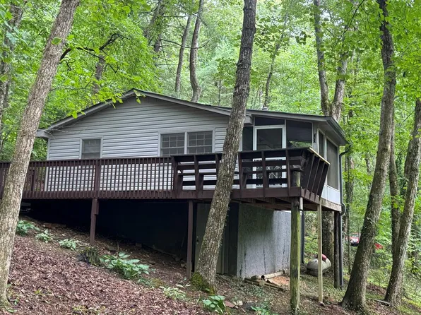 450 Happy Hollow Cir, Suches, GA 30572