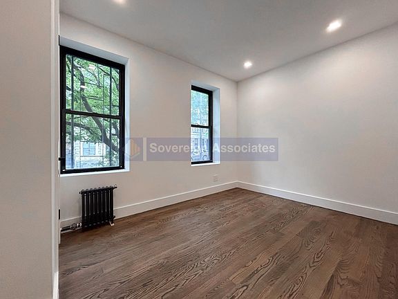 2nd image of 121 La Salle St APT 2