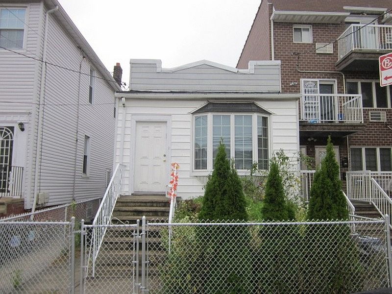 1st image of 10 Stryker St