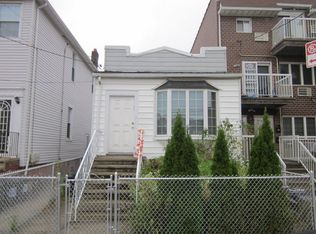10 Stryker St, Brooklyn, NY 11223