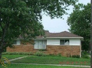 21141 Moross Rd, Grosse Pointe, MI 48236