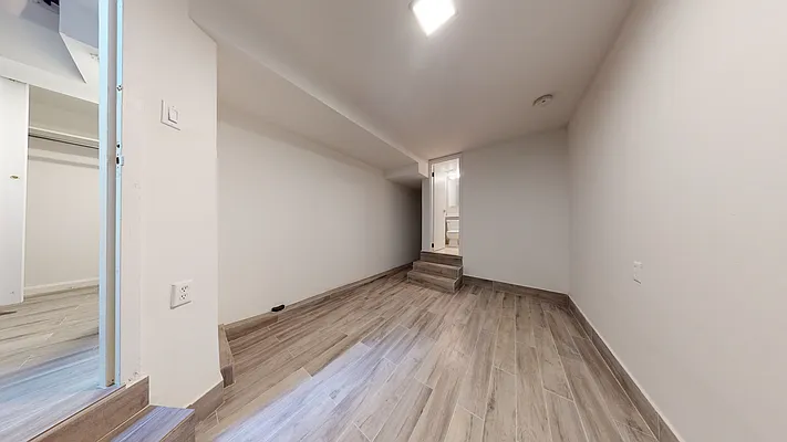 Rented by Bond New York | media 51