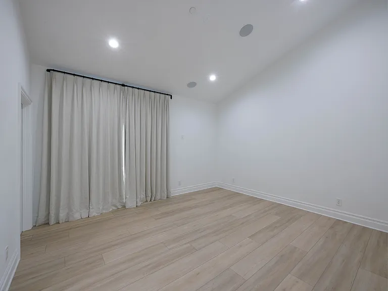 6029 Fairview Pl — Photo 82
