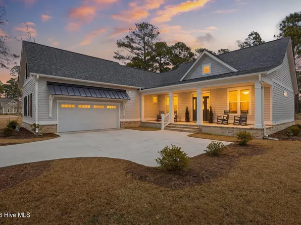 678 Breezewood Drive SE, Bolivia, NC 28422