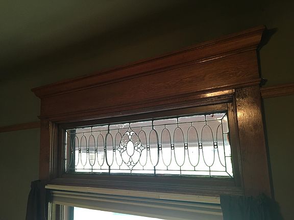 3rd image of 1616 E Superior St