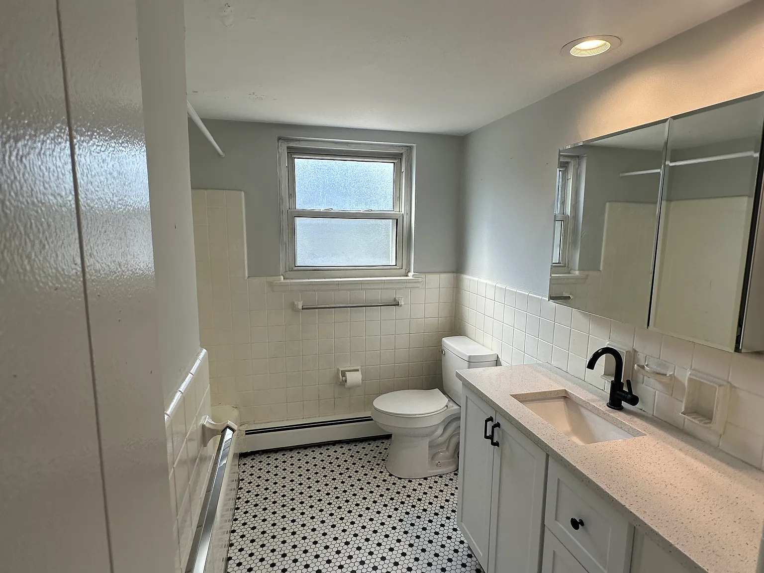2 bed, 950 sqft, $1,795 — Photo 4