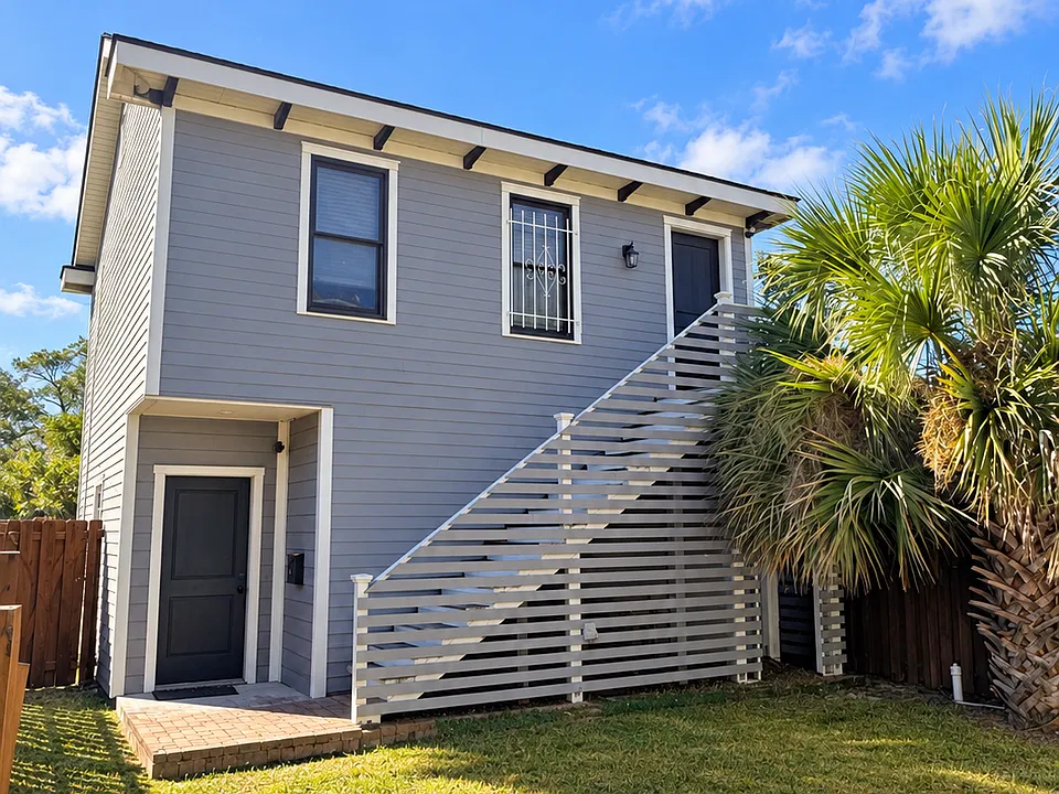 411 W Duffy St