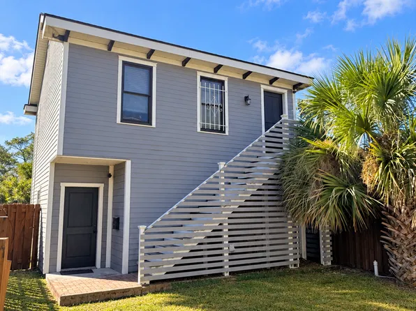 411 W Duffy St, Savannah, GA 31401