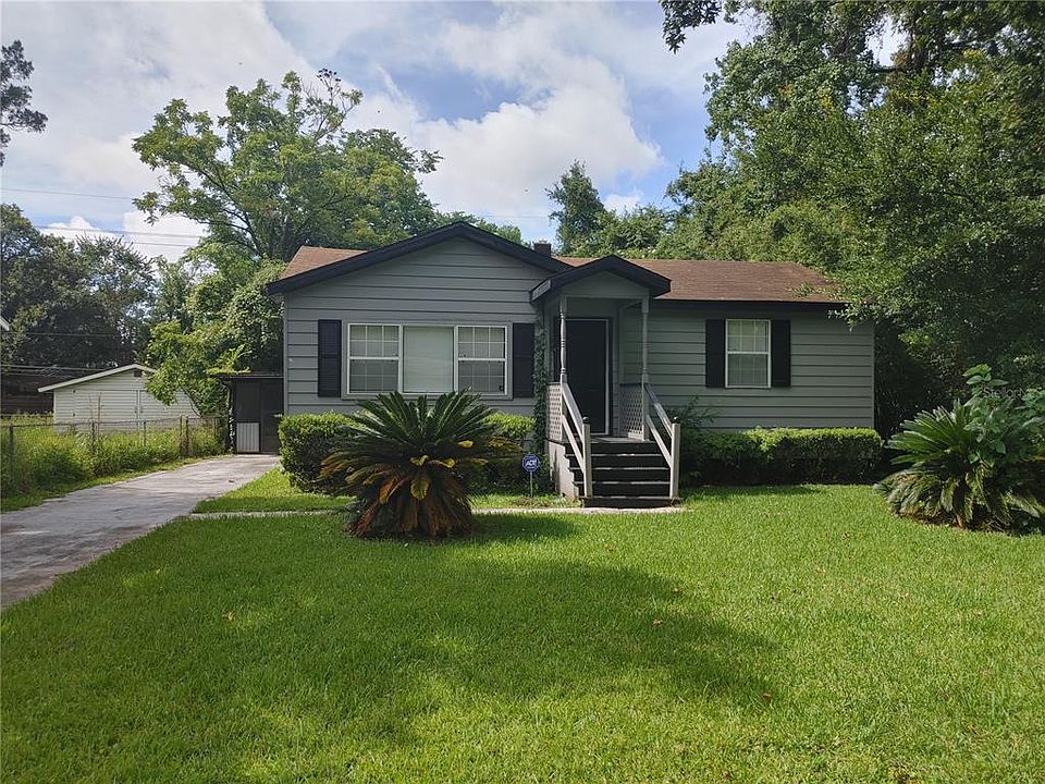 1st image of 3424 Greenbrier Dr